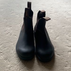 Blundstone boots dark brown size 4 1/2